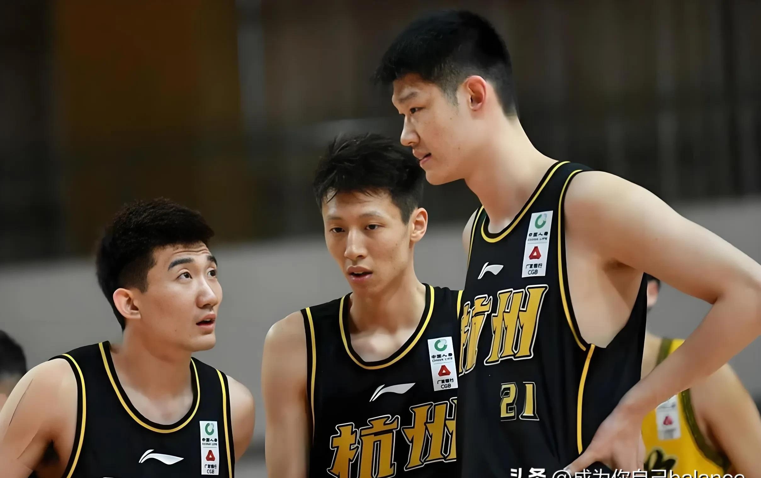 乐鱼体育入口-包含胡金秋16+6胡明轩10分中国男篮险胜波黑的词条