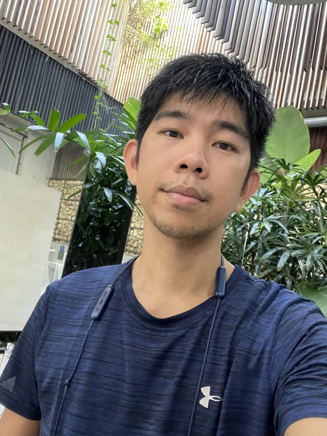 乐鱼体育登录-新加坡游泳选手风光登场，锦上添花